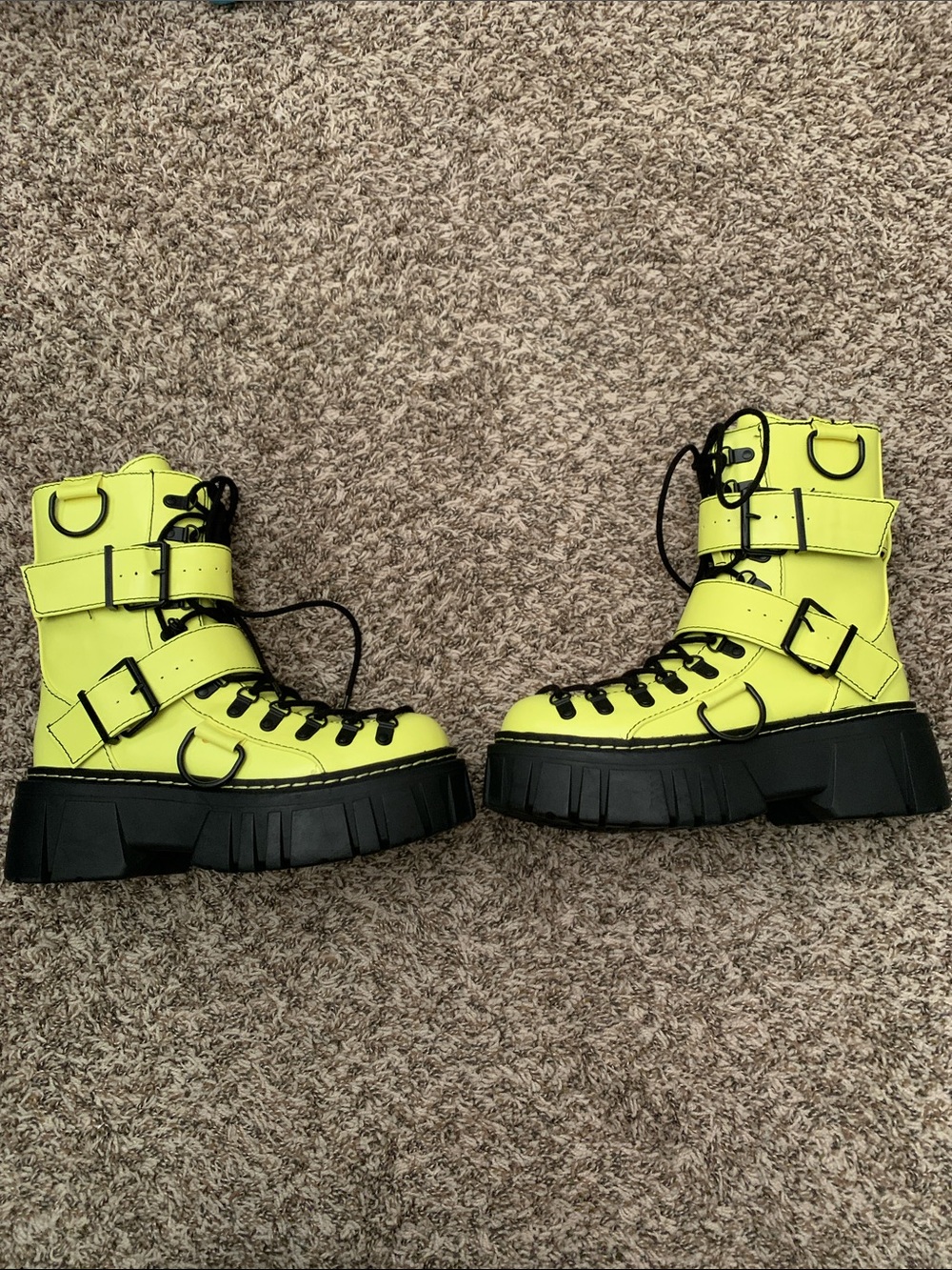 Dolls Kill Club Exx Traitors- Neon Yellow, Size 8, NWOB